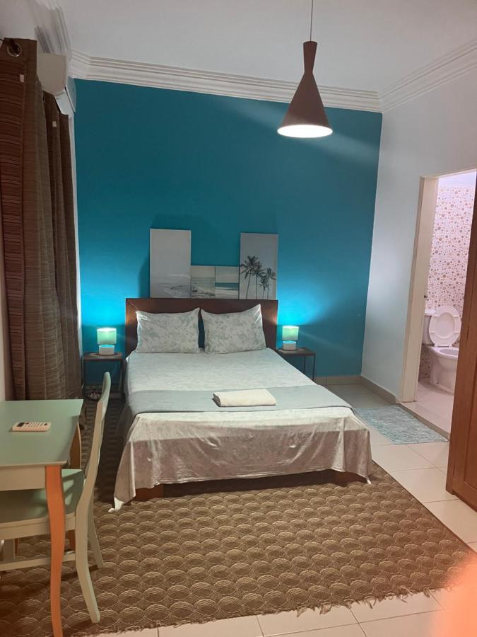 Les 5 Lanternes By Clara Bed and Breakfast Dakar Esterno foto